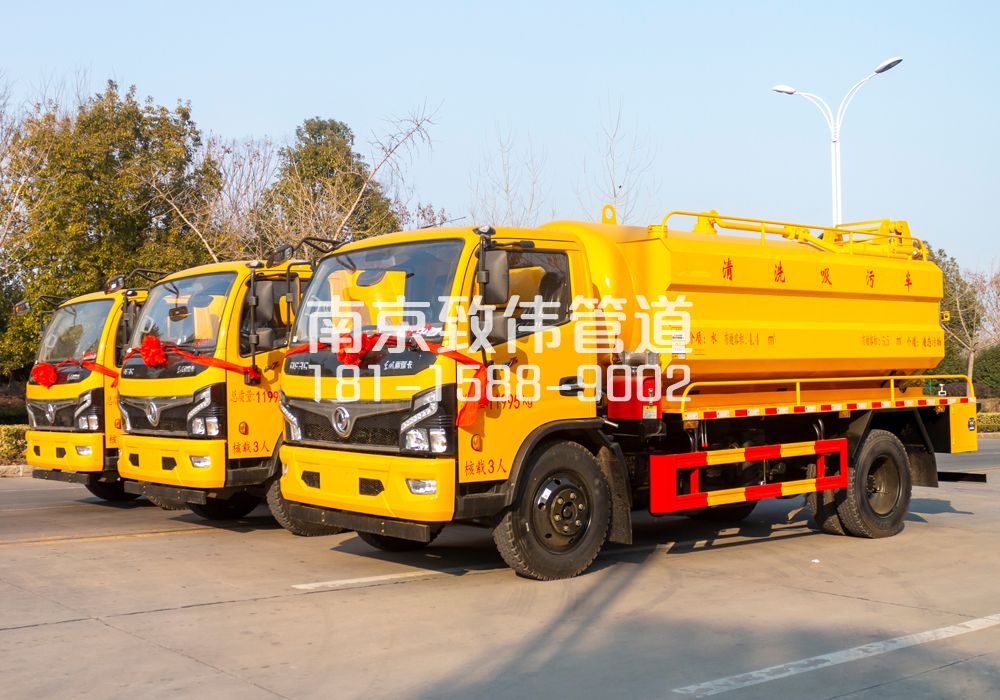 369上坝村多利卡吸污车